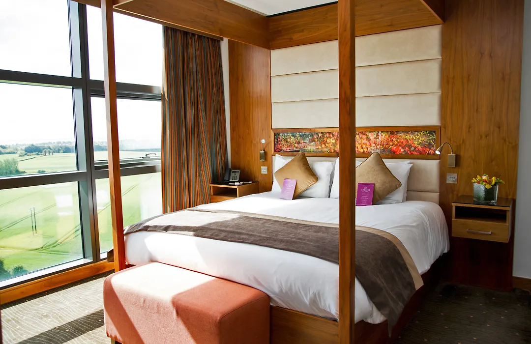 The Gateway Hotel-1