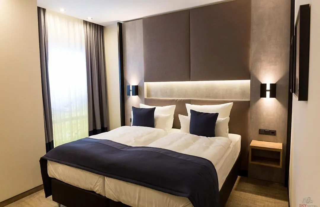 SKY Hotel Cloppenburg-1