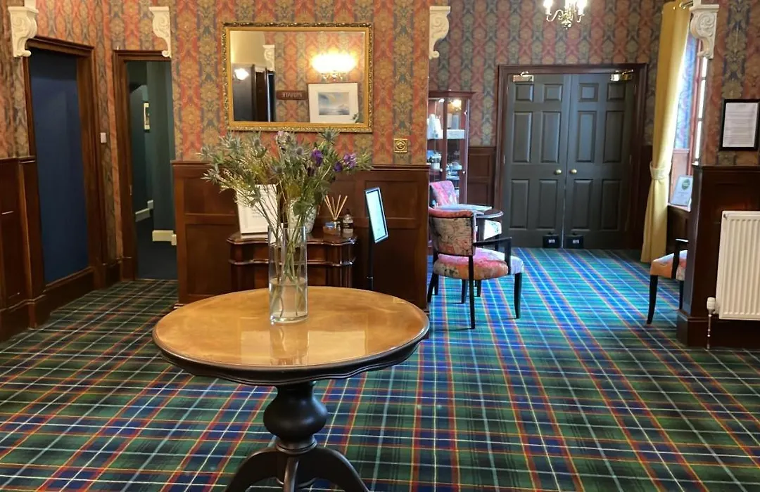 Craigdarroch Hotel-1