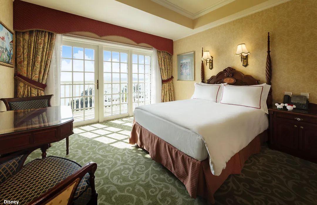 Hong Kong Disneyland Hotel-1