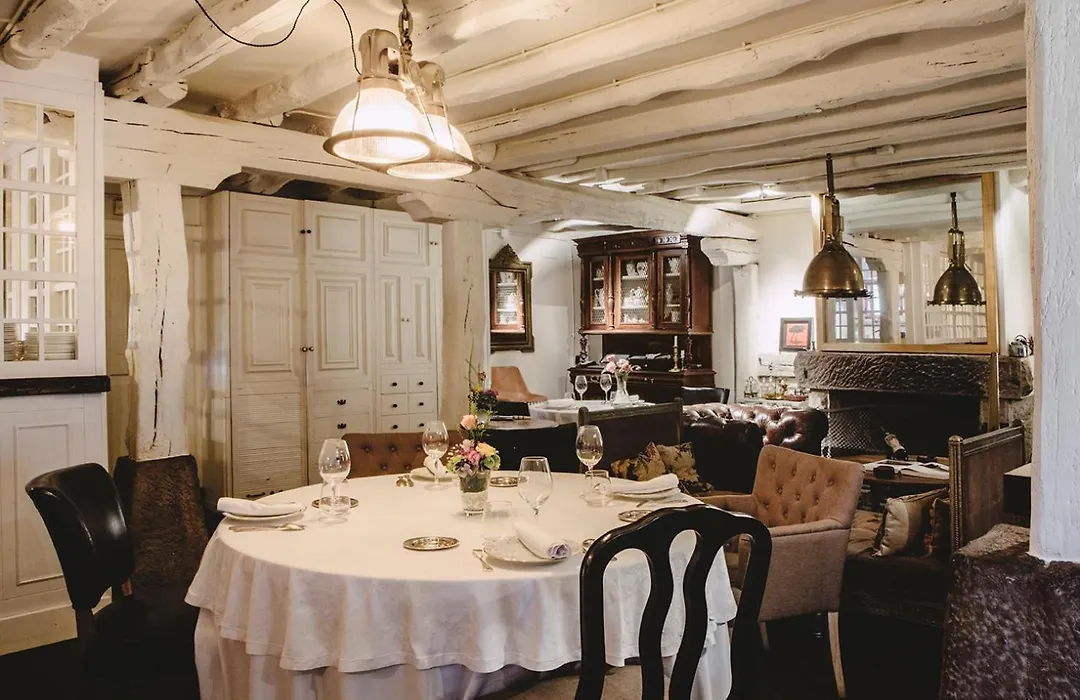 Hotel Iraragorri-1