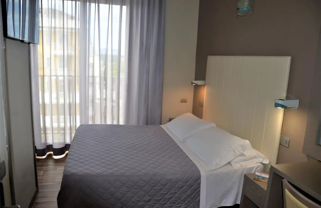 Yes Hotel Touring & Spa-1