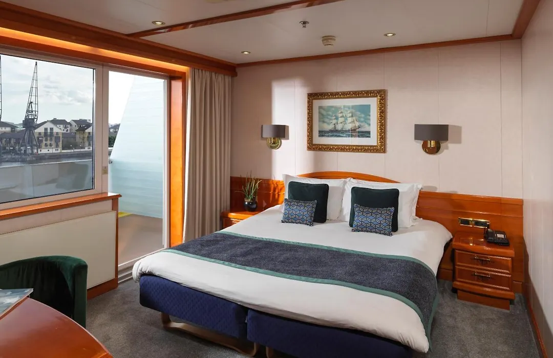 Sunborn London Yacht Hotel-1