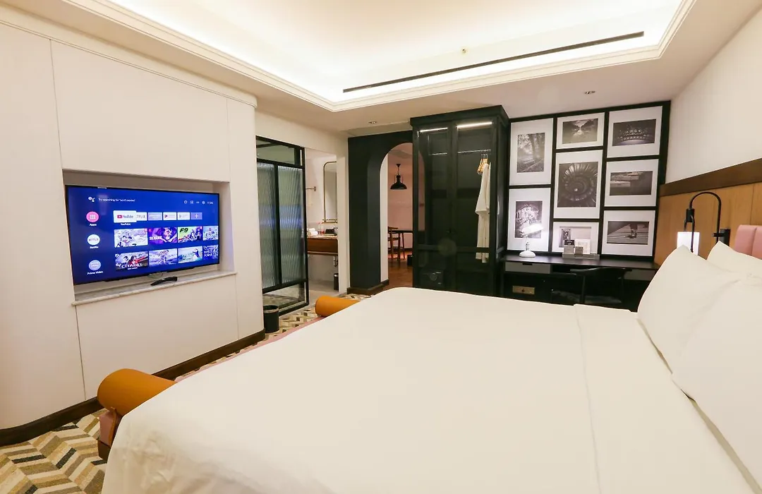 Java Paragon Hotel & Residences-1