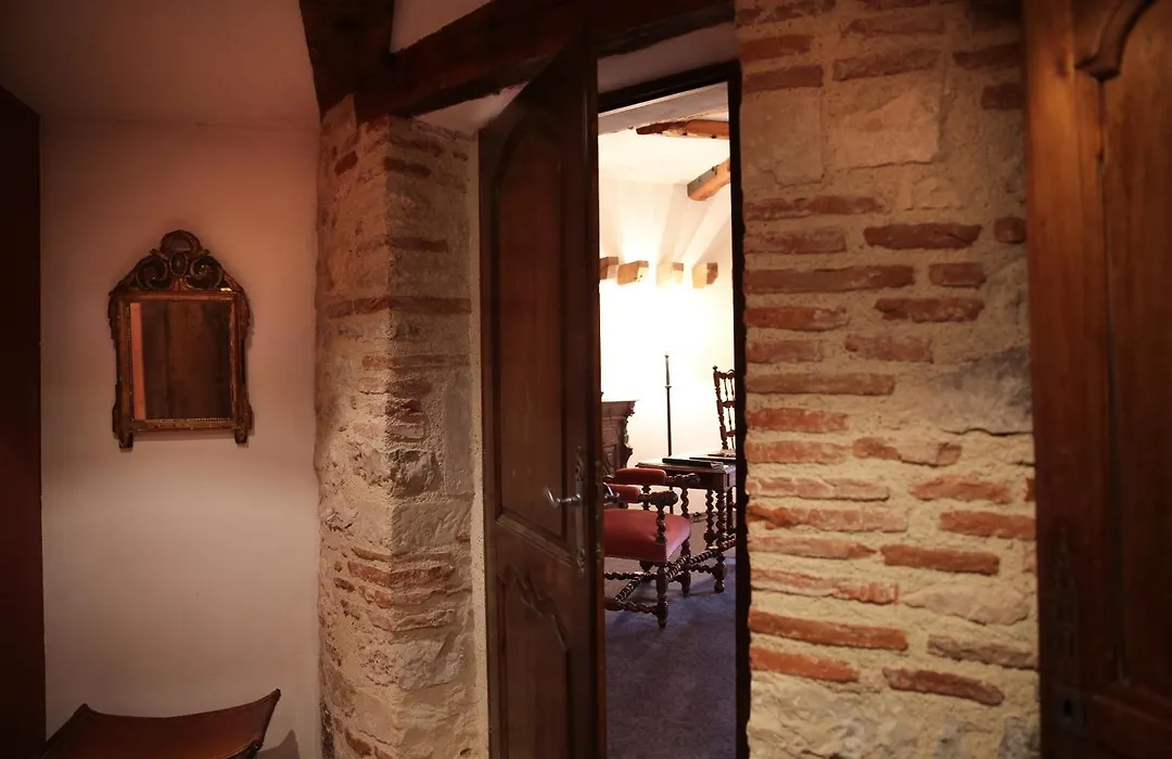 Chateau De Mercues-1