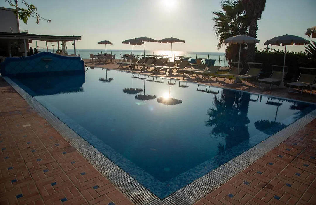 Hotel Albatros-1
