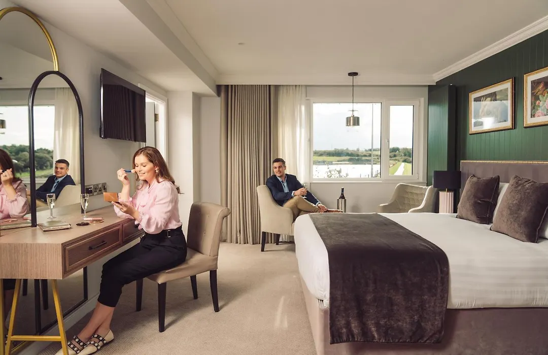 Ivanhoe Inn And Hotel-1