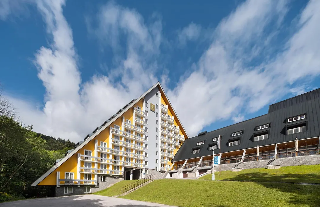 Pinia Hotel & Resort-1