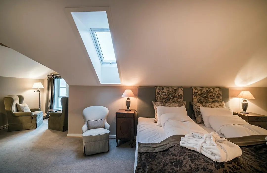 Angvik Gamle Handelssted - By Classic Norway Hotels-1