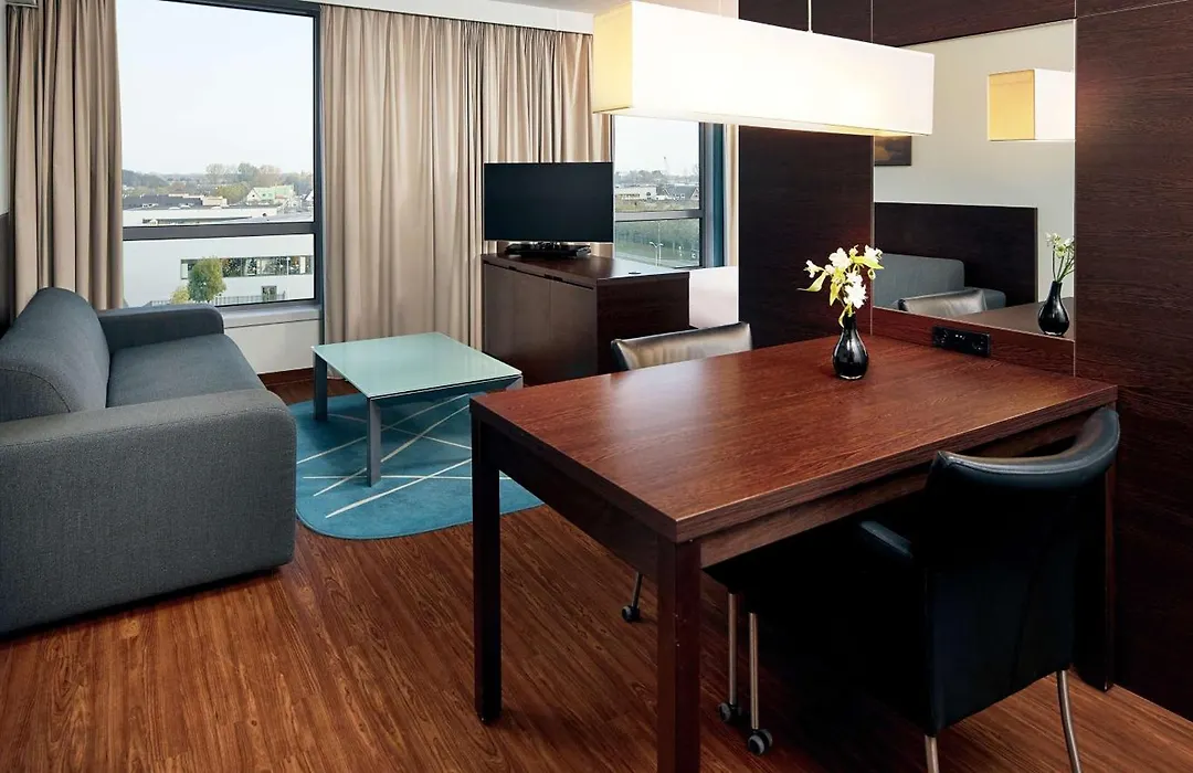 Park Plaza Amsterdam Airport-1