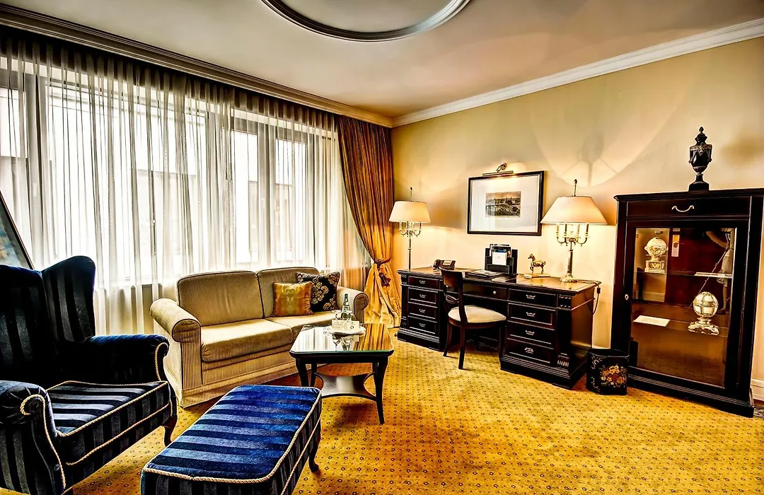 Hotel Suitess-1