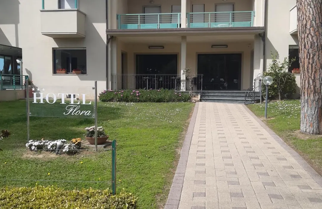 Hotel Flora-1