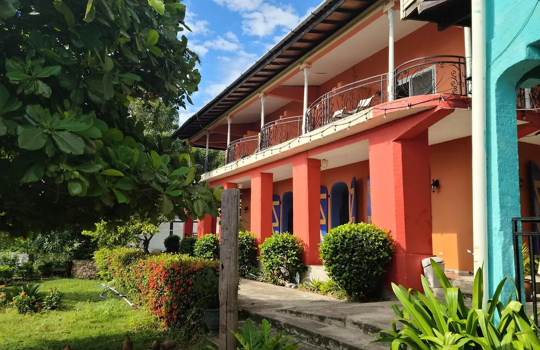 Habitation Des Lauriers-1