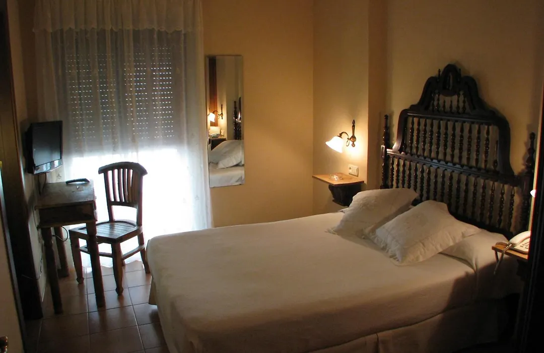 Hotel Don Carlos Cáceres-1