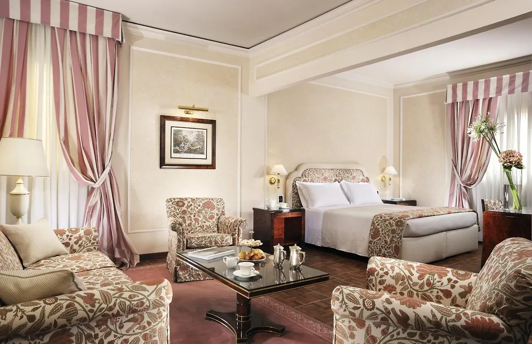Hotel De La Ville-1