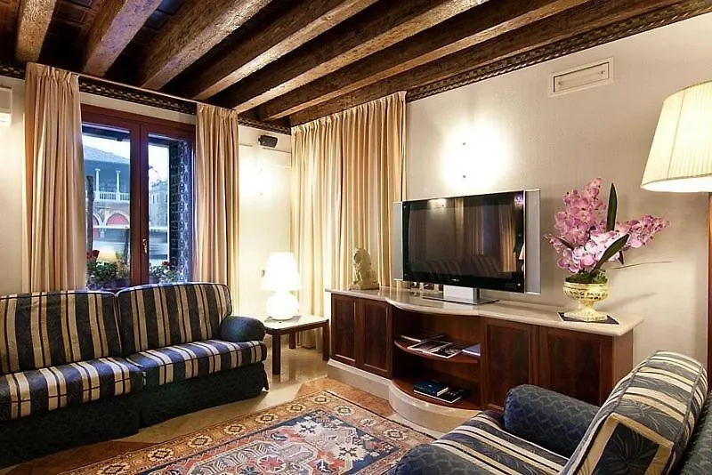 Foscari Palace-1