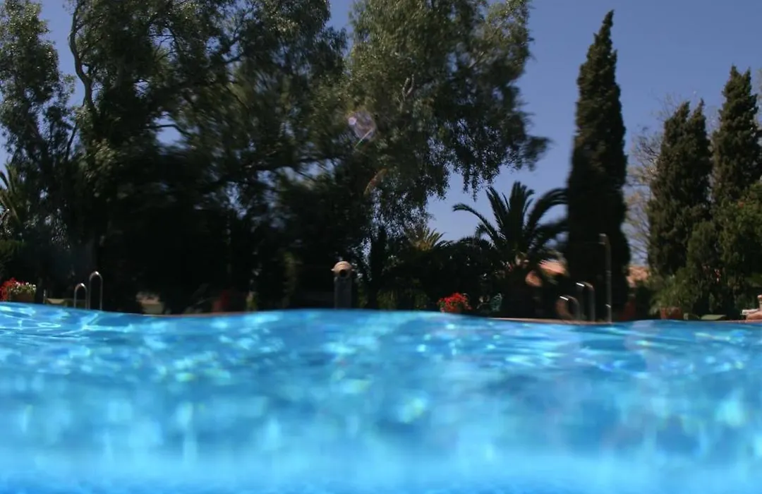 Hotel Punta Sur-1