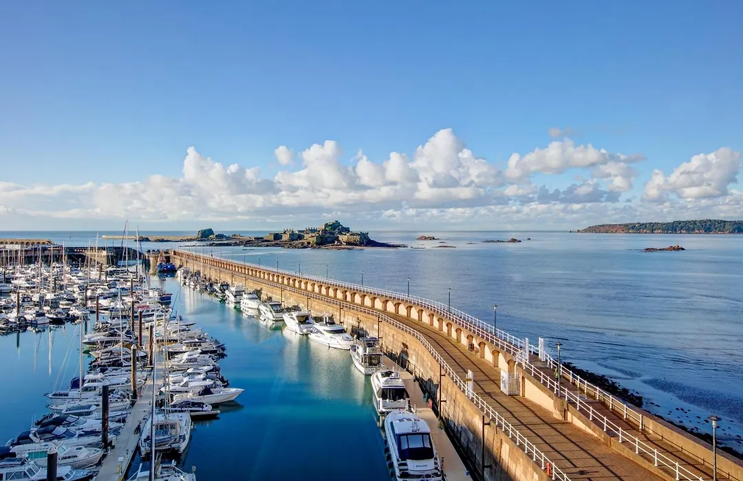 Radisson Blu Waterfront Hotel, Jersey-1