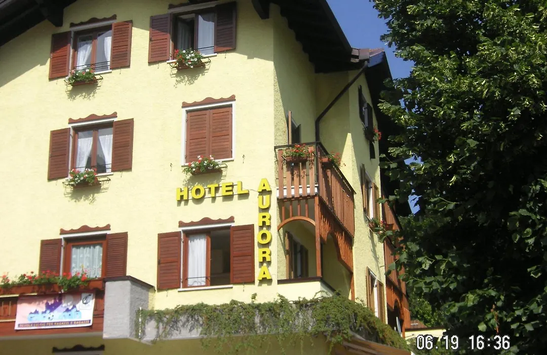 Hotel Aurora-1