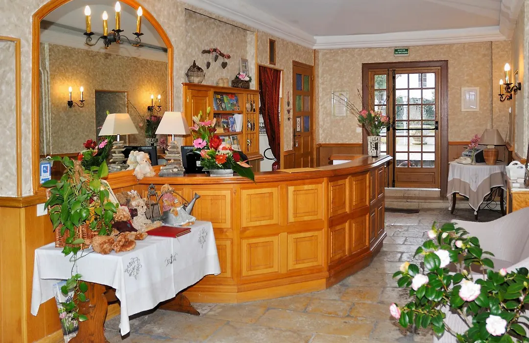 Logis Hôtel Auberge De L'ecole-1