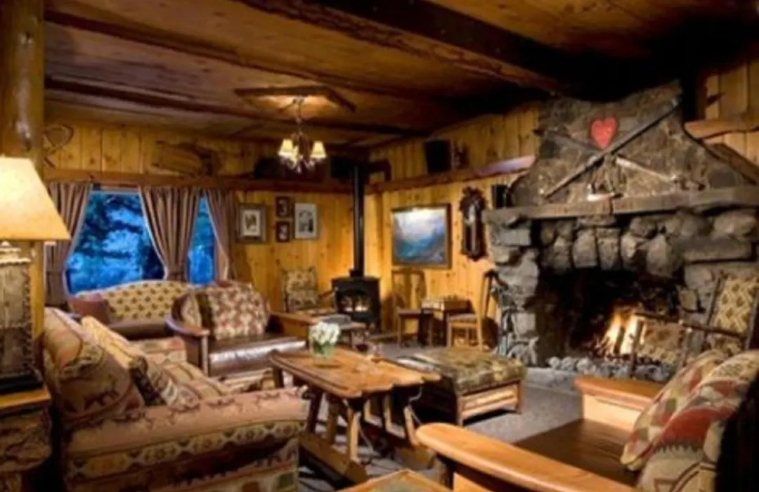 Tamarack Lodge-1