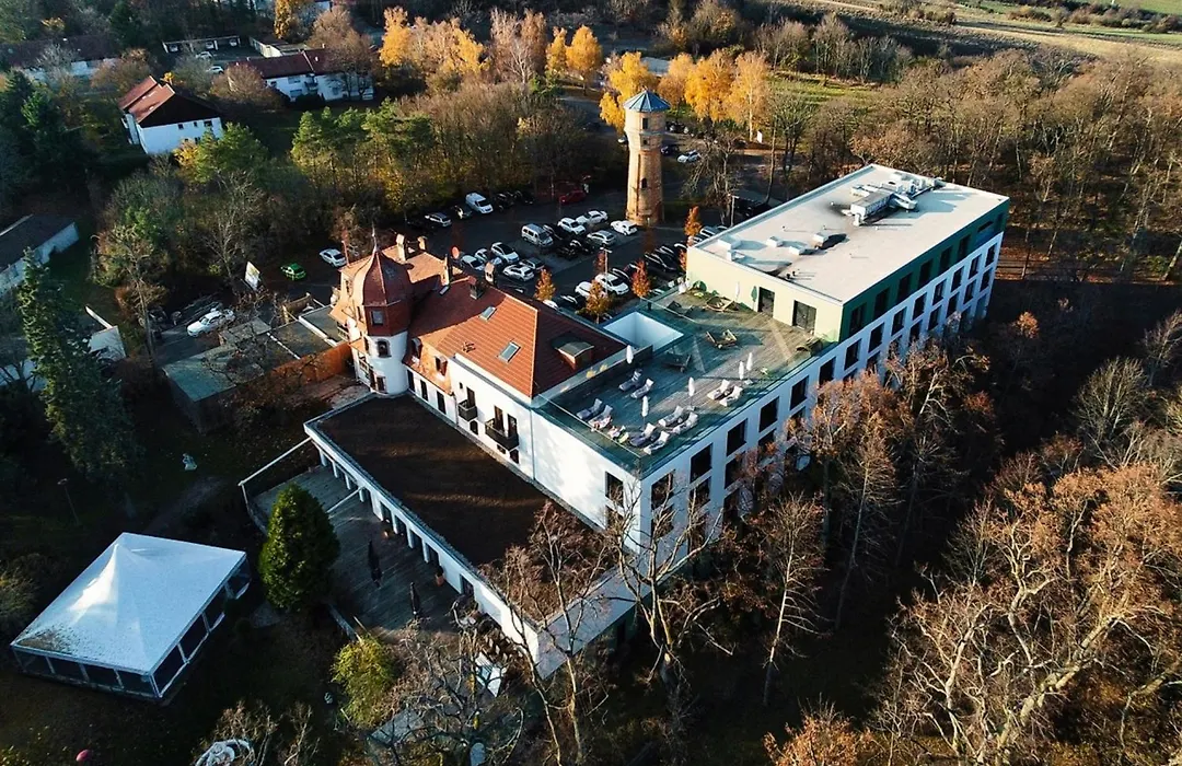 Parkhotel Schillerhain-1