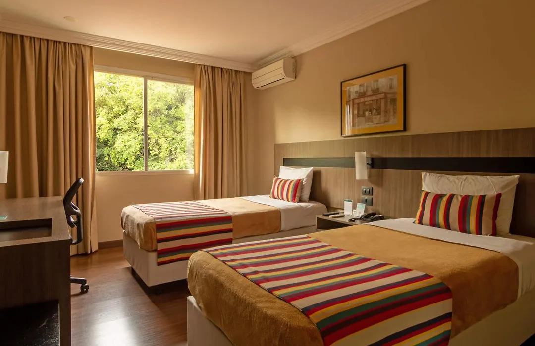 Hotel Deville Express Cascavel-1