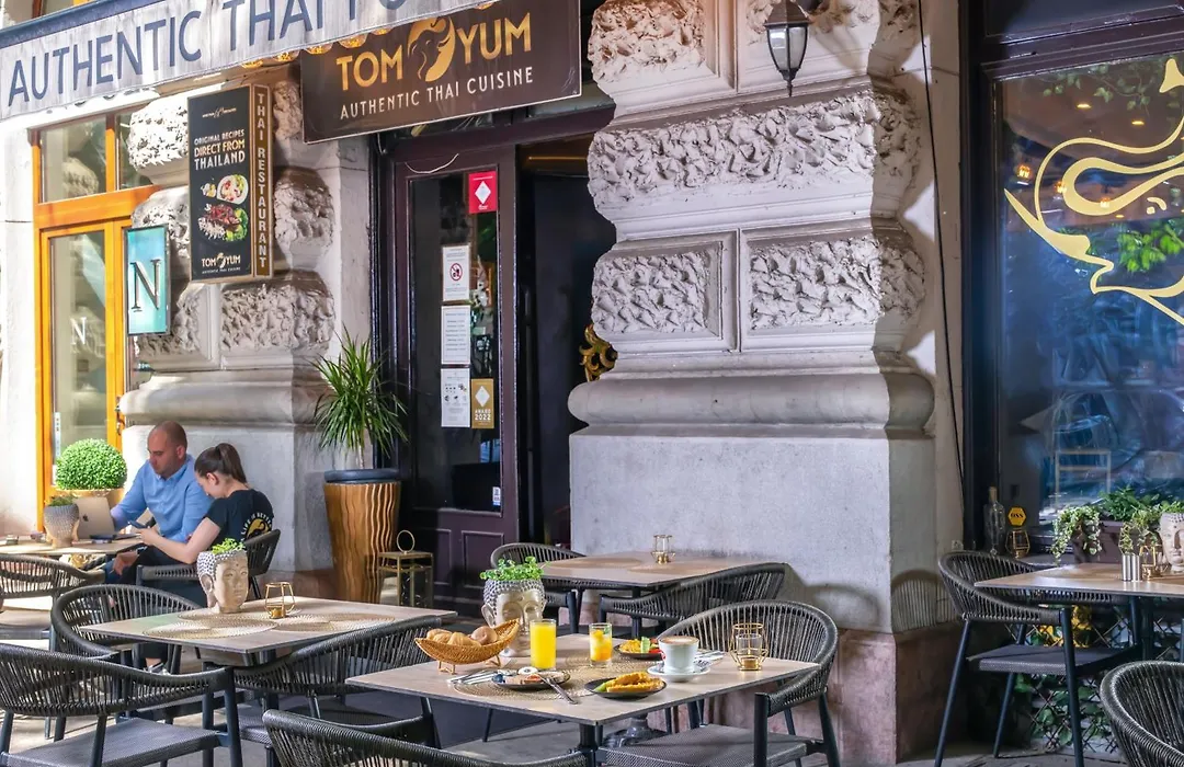 Andrassy Thai Hotel-1
