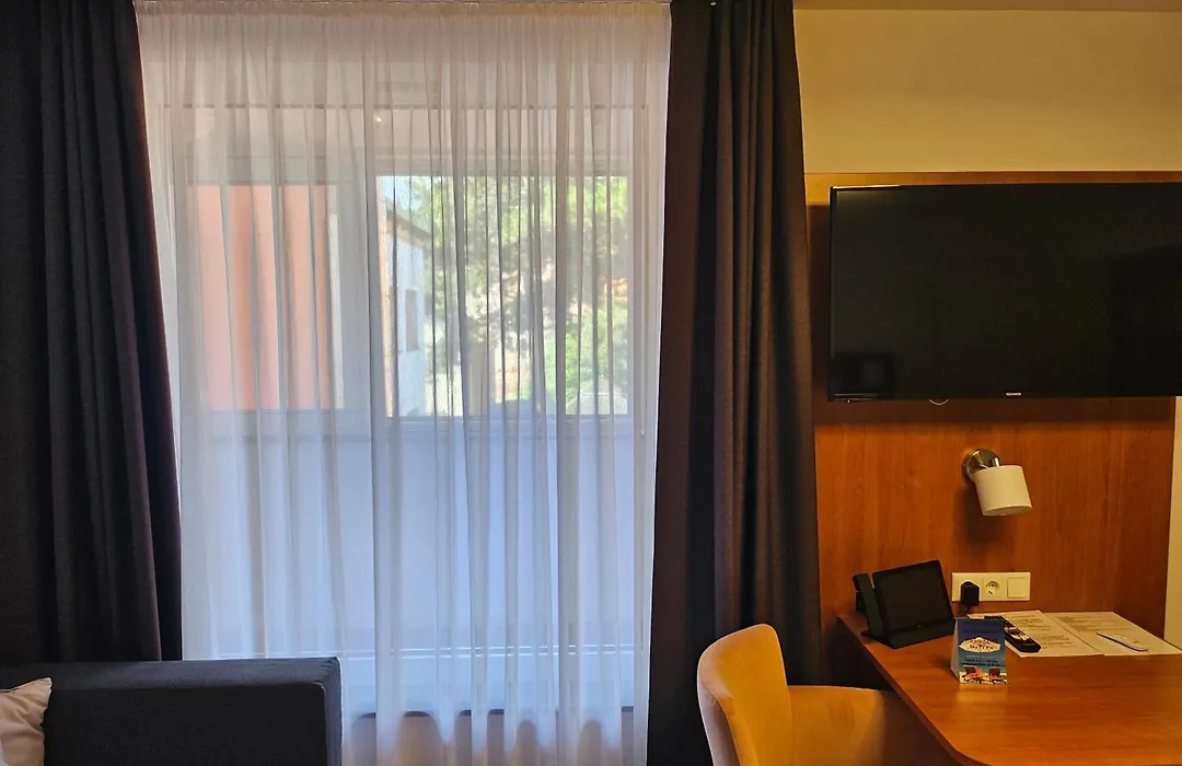 Hotel Amber Altstadt-1