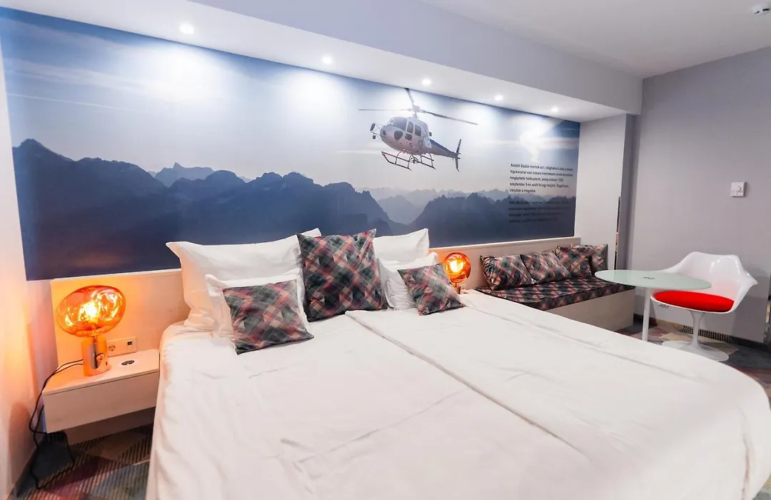 Science Hotel-1
