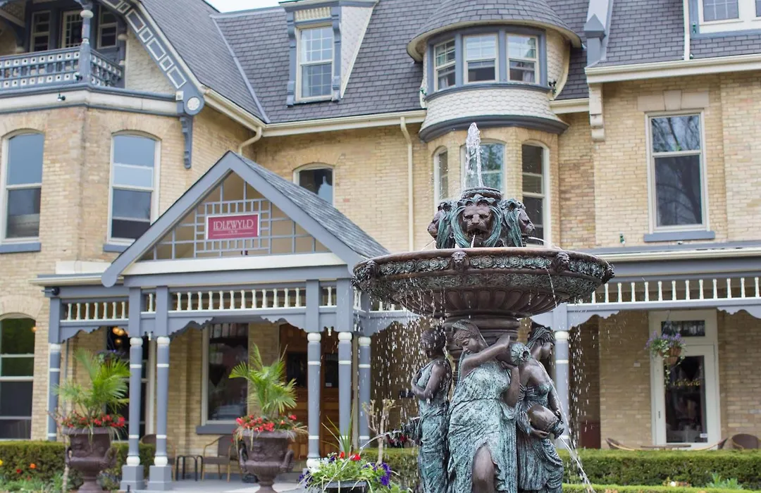 Idlewyld Inn & Spa-1