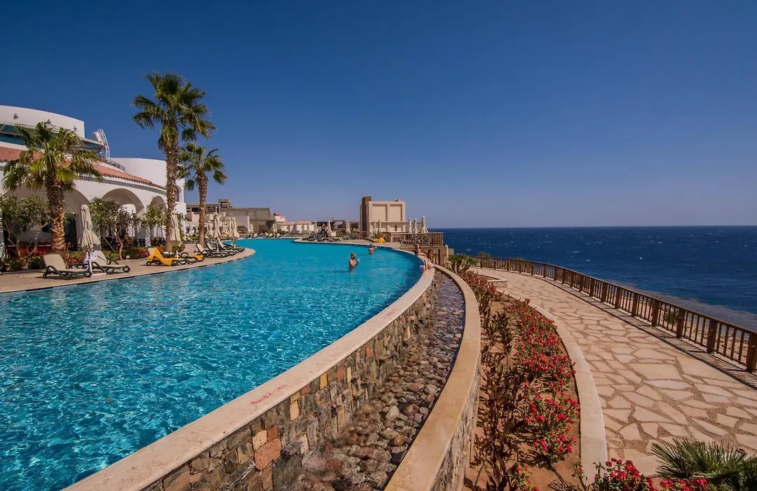 Reef Oasis Blue Bay Resort & Spa-1