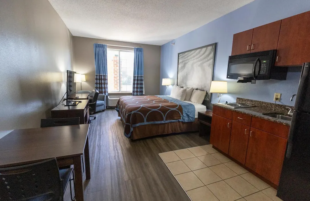 Super 8 By Wyndham Smithfield-Selma-1
