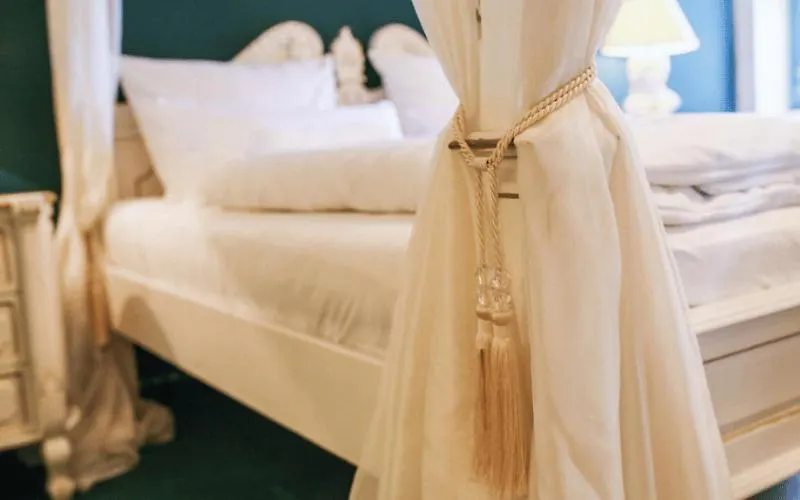 Backstage Hotel-1
