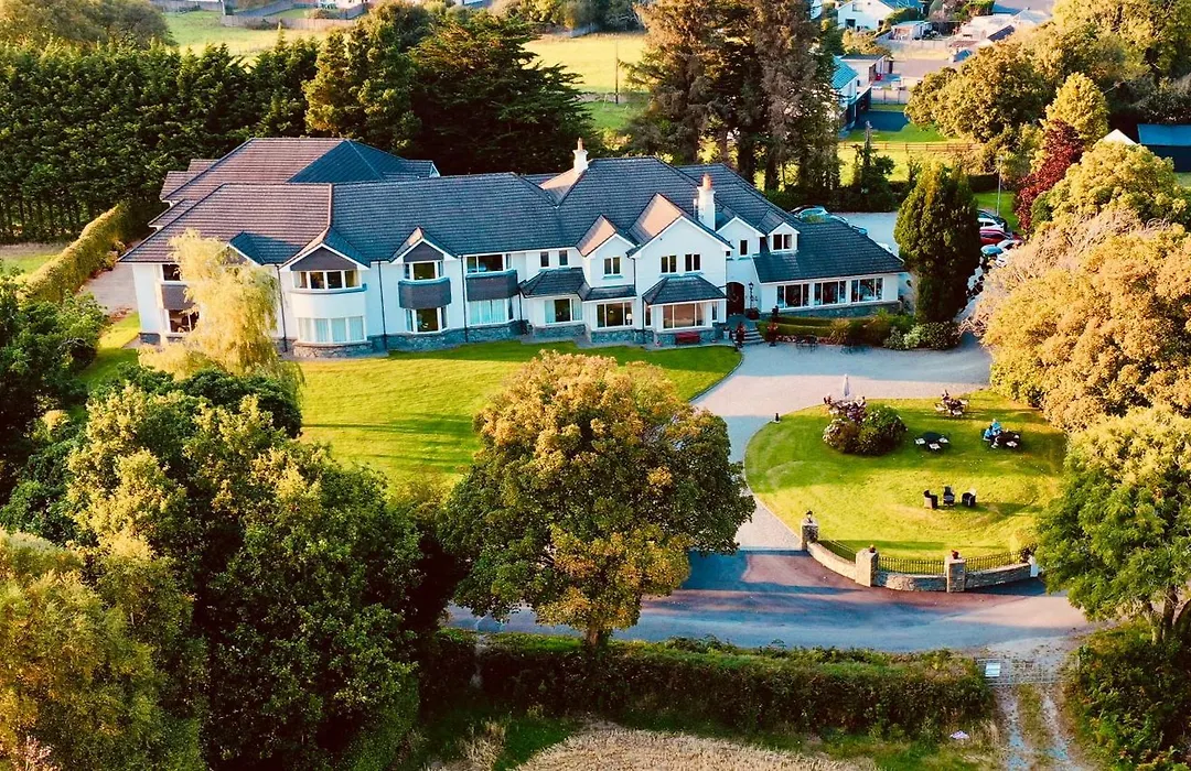 Loch Lein Country House-1