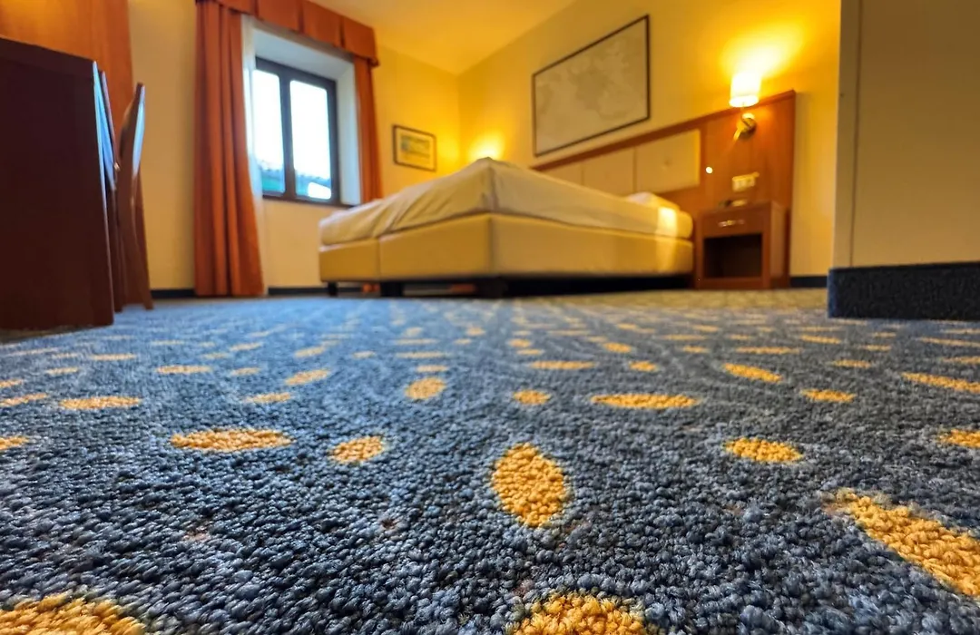 Lake Hotel Benaco-1