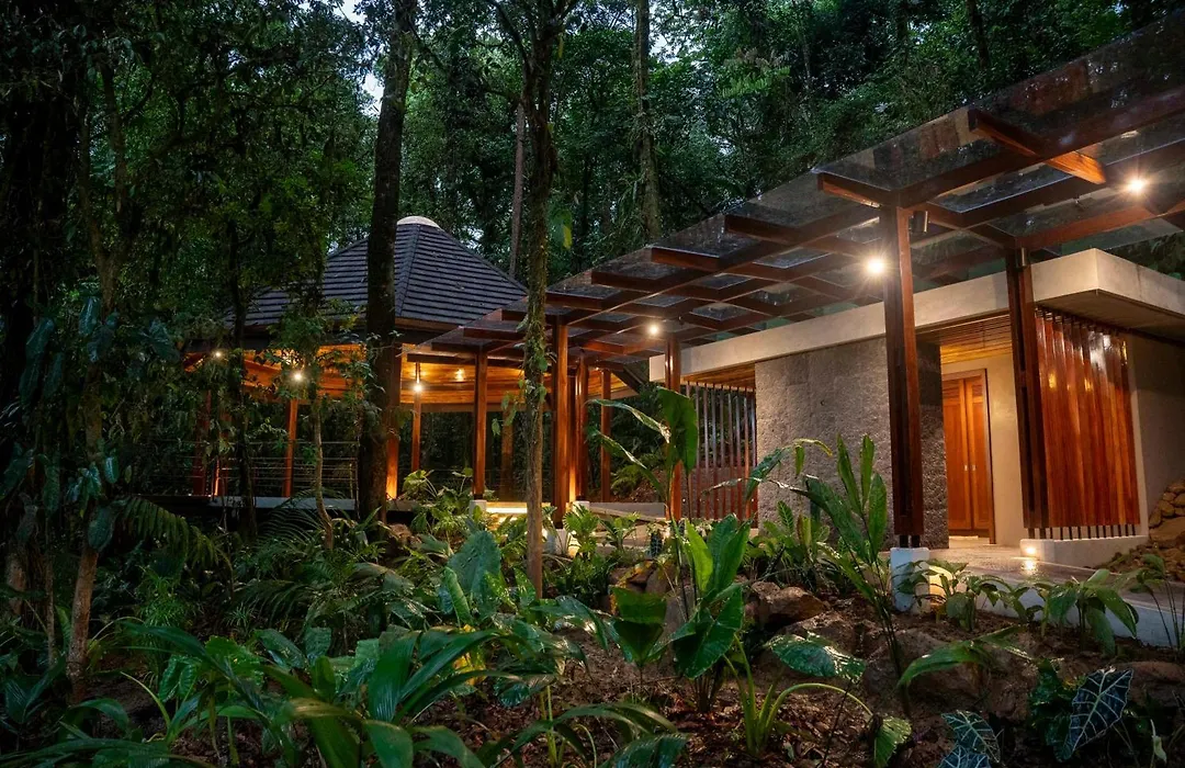 Hideaway Rio Celeste Hotel-1