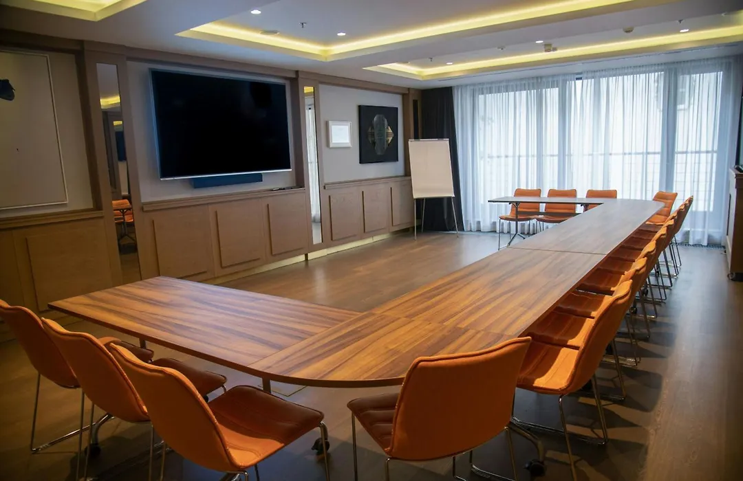 Courtyard By Marriott Belgrade City Center-1