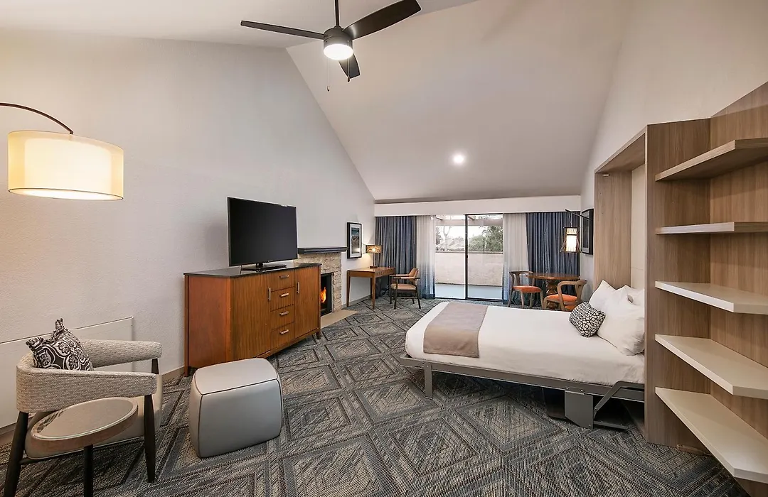Half Moon Bay Lodge-1