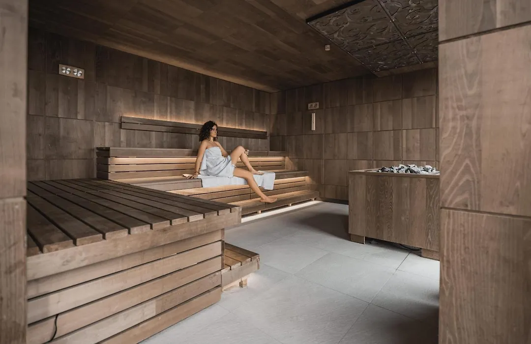 Hotel Emmy - Five Elements-1