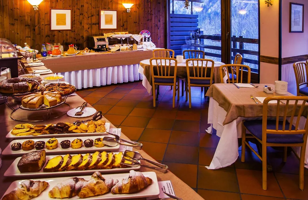 Hotel Les Jumeaux Courmayeur-1