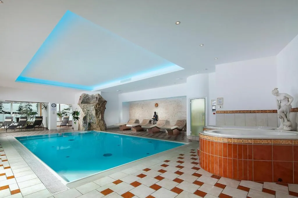 Alpenhotel Weiherbach Berchtesgaden Hallenbad und Sauna-1