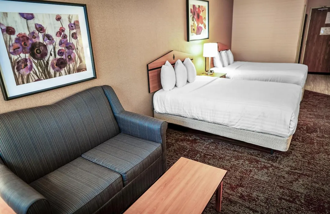 Crystal Inn Hotel & Suites - Midvalley-1