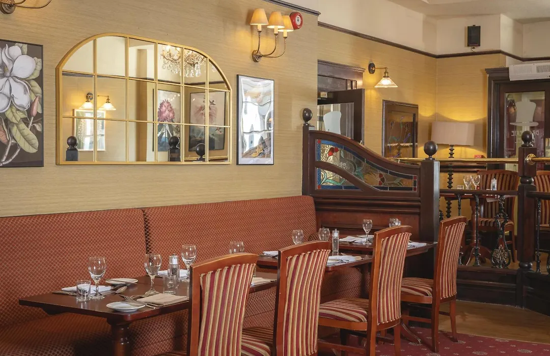 Royal Hotel-1