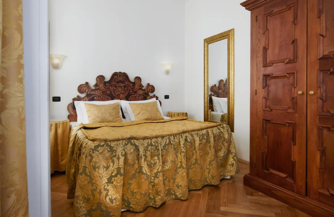 Charles Bridge Palace-1