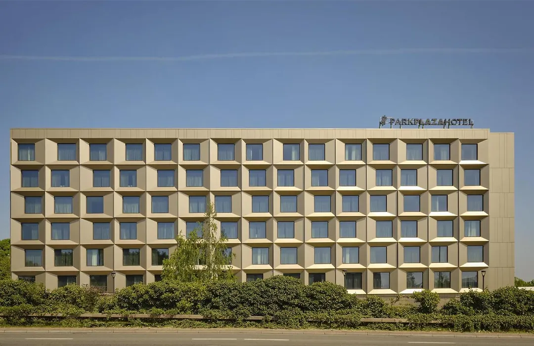 Park Plaza London, Park Royal-1