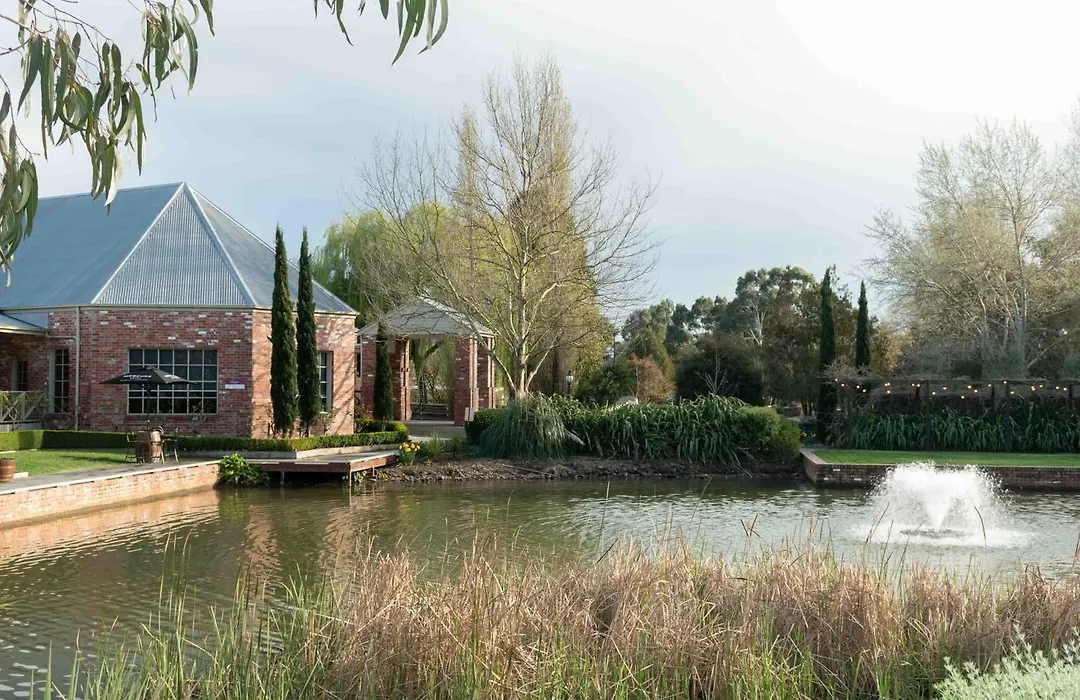 Mercure Ballarat Hotel & Convention Centre-1