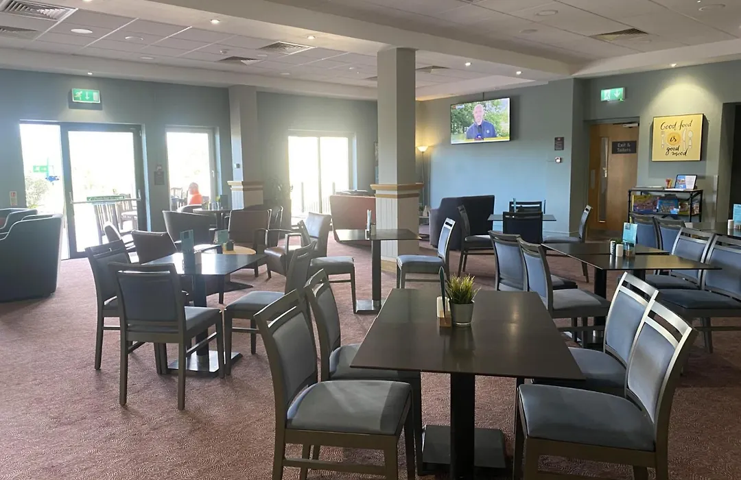 The Essex Golf & Country Club Hotel-1