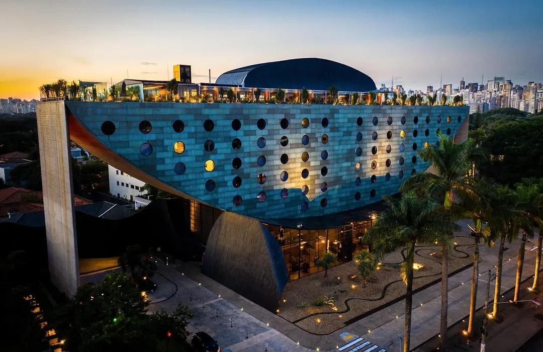 Hotel Unique-1