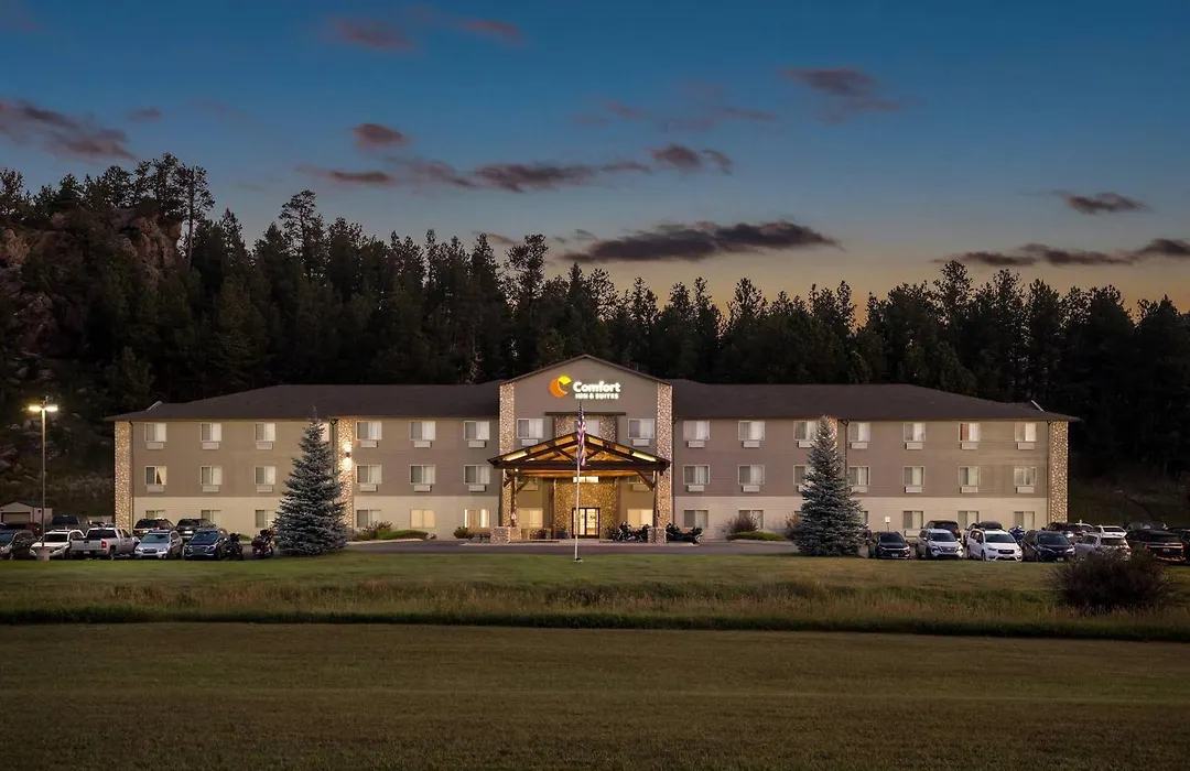 Comfort Inn & Suites-1